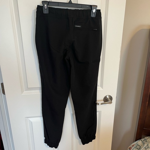 Jaanuu black women’s scrub set XS - Picture 9 of 9